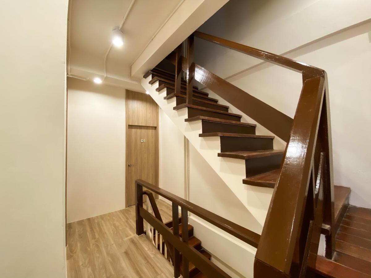 Ben&Pooh Hostel Банкок Екстериор снимка