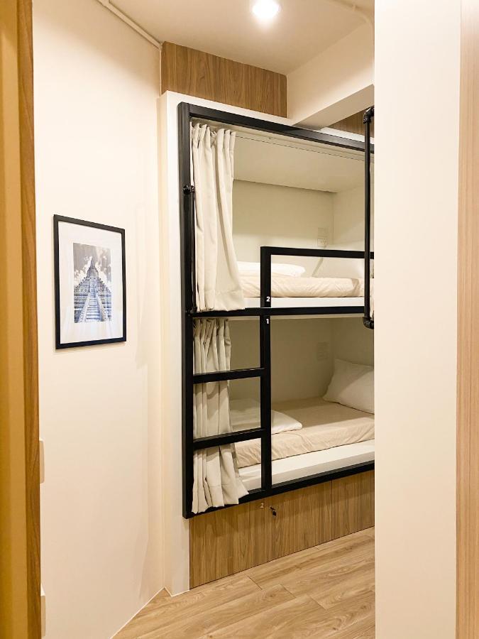 Ben&Pooh Hostel Банкок Екстериор снимка
