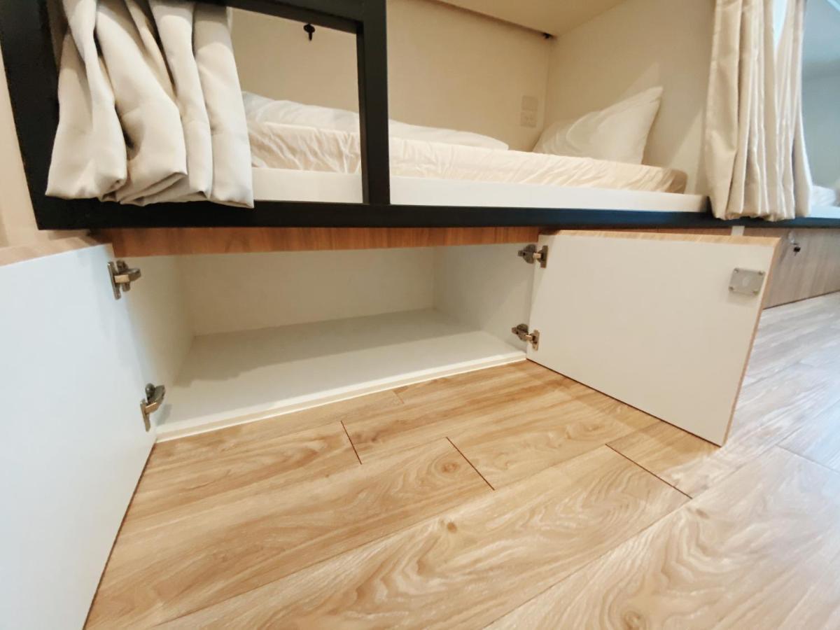 Ben&Pooh Hostel Банкок Екстериор снимка